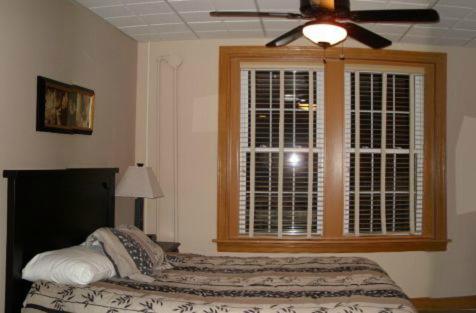 Heritage Suites Hotel Bradford Room photo